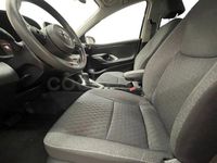 Usado Toyota Yaris Hybrid Active 116 CV (85 kW) 2022 Blanco Berlina