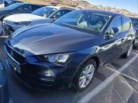 Usado Seat Leon Style 115 CV (84 kW) 2025 Gris/plata