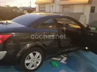 Usado Renault Mégane Cabriolet Dynamique 120 CV (88 kW) 2006 Negro Descapotable