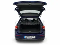 Usado VW Golf VIII Life 110 CV (80 kW) 2022 Azul Berlina