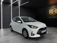 Usado Toyota Yaris Business Edition 115 CV (84 kW) 2024 Blanco Utilitario