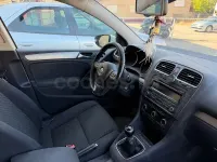 Usado VW Golf VII 105 CV (77 kW) 2012 Blanco Berlina