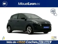 Usado Hyundai i10 67 CV (49 kW) 2023 Gris Utilitario