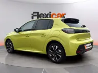 Usado Peugeot 208 Allure 101 CV (74 kW) 2025 Verde Utilitario