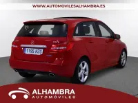 Usado Mercedes B180 109 CV (80 kW) 2014 Rojo Utilitario