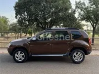 Usado Dacia Duster Ambiance 85 CV (62 kW) 2011 Marrón SUV