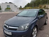 Usado Opel Astra GTC Enjoy 120 CV (88 kW) 2008 Gris / plata Berlina