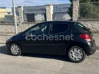 Usado Peugeot 207 95 CV (69 kW) 2010 Negro Berlina