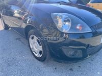 Usado Ford Fiesta Trend 68 CV (50 kW) 2006 Negro Utilitario