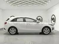 Usado Kia Ceed 136 CV (100 kW) 2022 Blanco Utilitario
