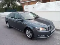 Usado VW Passat Advance 140 CV (102 kW) 2013 Gris / plata Berlina