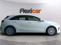 Usado Kia Ceed 100 CV (73 kW) 2019 Blanco Utilitario