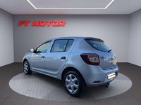 Usado Dacia Sandero Ambiance 75 CV (55 kW) 2013 Gris / plata Utilitario