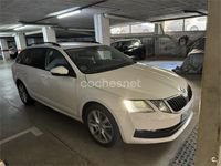 Usado Skoda Octavia Style 150 CV (110 kW) 2017 Blanco Familiar