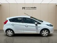 Usado Ford Fiesta Trend 82 CV (60 kW) 2011 Blanco Berlina
