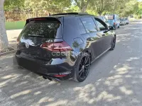 Usado VW Golf VII R 300 CV (220 kW) 2016 Negro Berlina