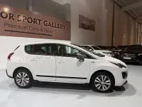 Usado Peugeot 3008 Style 120 CV (88 kW) 2014 Blanco Familiar