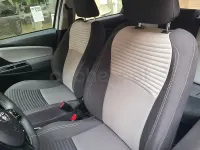 Usado Toyota Yaris Hybrid Active 100 CV (73 kW) 2019 Blanco Berlina