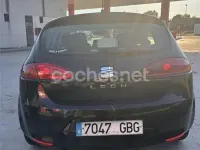 Usado Seat Leon Stylance 105 CV (77 kW) 2008 Negro Utilitario