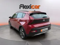 Usado Hyundai Bayon 101 CV (74 kW) 2024 Granate SUV