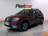 Käytetty Dacia Sandero Stepway 90 HP (66 kW) 2020 Punainen Sedan