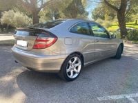 Usado Mercedes C220 150 CV (110 kW) 2007 Beige Berlina