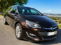Usado Opel Astra Selective 110 CV (80 kW) 2015 Marrón Familiar