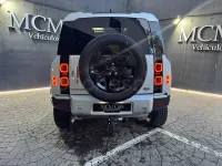 Usado Land Rover Defender SE 200 CV (147 kW) 2022 Gris / plata SUV