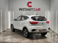 Usado MG ZS Luxury 111 CV (81 kW) 2022 Blanco SUV