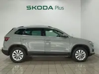 Usado Skoda Karoq Selection 116 CV (85 kW) 2024 Gris SUV