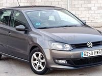 Usado VW Polo Advance 70 CV (51 kW) 2014 Gris / plata Berlina