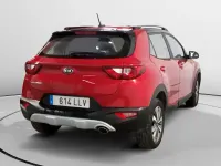 Usado Kia Stonic 84 CV (61 kW) 2020 Rojo SUV