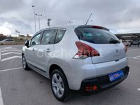 Usado Peugeot 3008 Active 115 CV (84 kW) 2014 Gris / plata Berlina