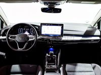 Usado VW Golf VIII Style 150 CV (110 kW) 2024 Blanco Familiar