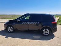 Usado Renault Scénic III Bose Edition 130 CV (95 kW) 2015 Negro Monovolumen