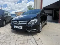 Usado Mercedes B200 136 CV (100 kW) 2014 Negro Monovolumen