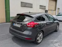Usado Ford Focus Titanium 125 CV (91 kW) 2017 Gris / plata Berlina