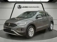 Usado VW T-Roc Life 110 CV (80 kW) 2023 Gris / plata SUV