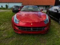 Usado Ferrari FF 661 CV (486 kW) 2012 Negro Familiar