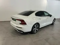Usado Volvo S60 Core 197 CV (144 kW) 2022 Blanco Berlina