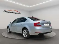 Usado Skoda Octavia Ambition 150 CV (110 kW) 2019 Gris Utilitario