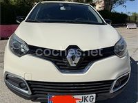 Usado Renault Captur Intens 90 CV (66 kW) 2015 Amarillo SUV