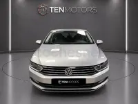 Usado VW Passat Edition 150 CV (110 kW) 2018 Gris / plata Berlina