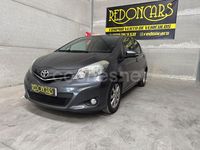 Usado Toyota Yaris Active 69 CV (50 kW) 2012 Gris / plata Berlina