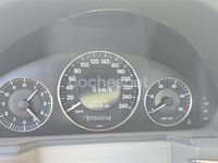 Usado Mercedes E220 Elegance 150 CV (110 kW) 2005 Gris / plata Berlina