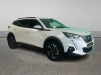 Usado Peugeot e-2008 Allure 100 kW (136 CV) 2021 Blanco SUV