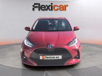 Usado Toyota Yaris Hybrid Active 116 CV (85 kW) 2023 Rojo Utilitario