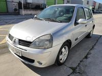 Usado Renault Clio II Expression 85 CV (62 kW) 2005 Gris / plata Berlina