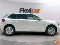 Usado Skoda Kamiq Active 110 CV (80 kW) 2023 Blanco SUV