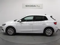 Usado Skoda Fabia Selection 95 CV (69 kW) 2025 Blanco Utilitario